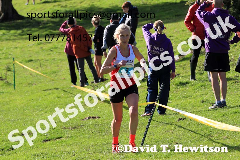 Senior and Masters Women, 2022 NECAA Cross Country Relays, Thornley Hall Farm, Peterlee, County Durham, October 15th. Photo: David T. Hewitson/Sports for All Pics